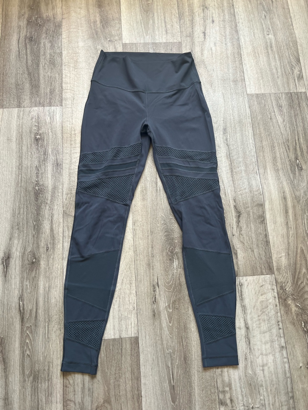 Lululemon Dark Grey Mesh Womens Athletic Leggings